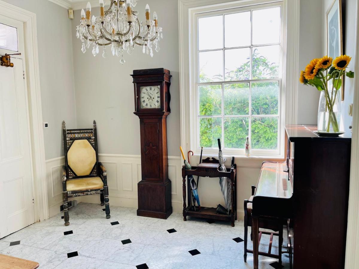 Beautiful Private 2 Bedroom Suite In Mansion Home With Free Parking Brighton Exteriör bild