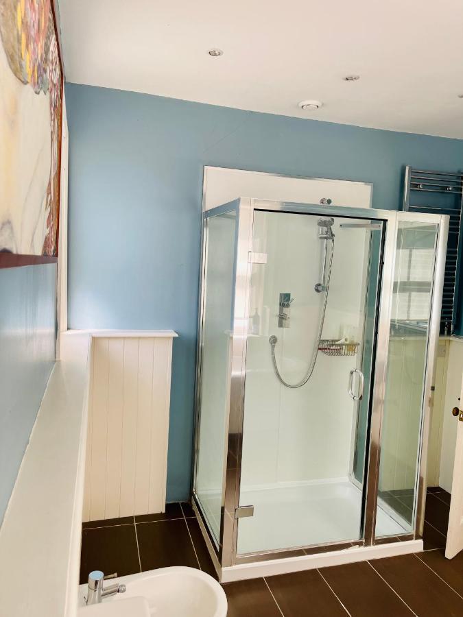 Beautiful Private 2 Bedroom Suite In Mansion Home With Free Parking Brighton Exteriör bild
