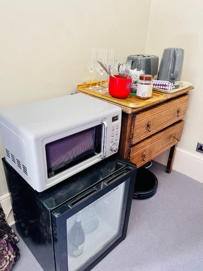Beautiful Private 2 Bedroom Suite In Mansion Home With Free Parking Brighton Exteriör bild